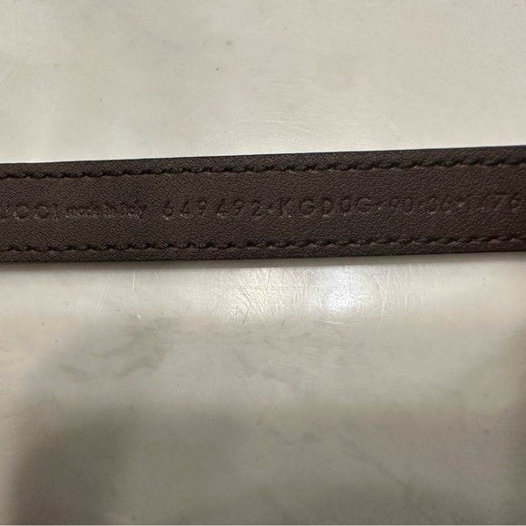 Gucci 20mm belt reversible brown and Gucci sign - Picture 5 of 6